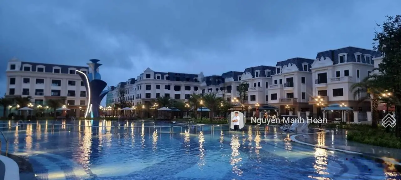 Bán Shophouse Vinhomes Móng Cái DT 90m2 giá 7,x tỷ,3 bước ra công viên,kinh doanh thuận tiện,CK cao