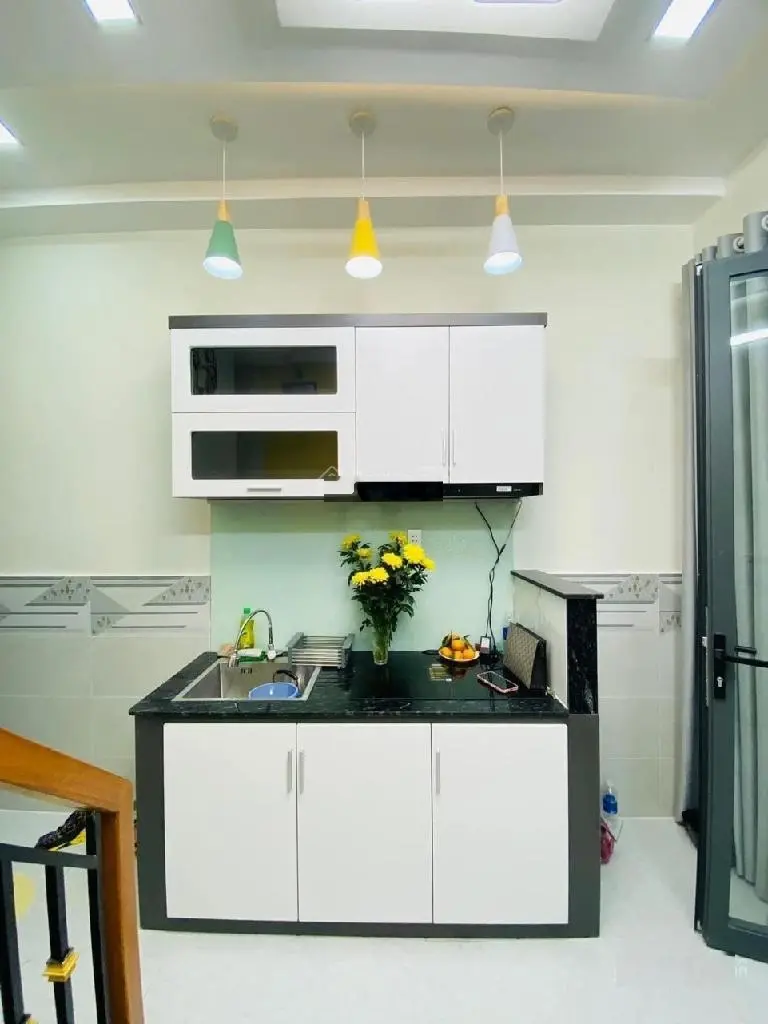 Bán nhà đường mễ cốc, giá tốt nhất chỉ 1,64 tỷ, 15m2, 2PN, 2PT