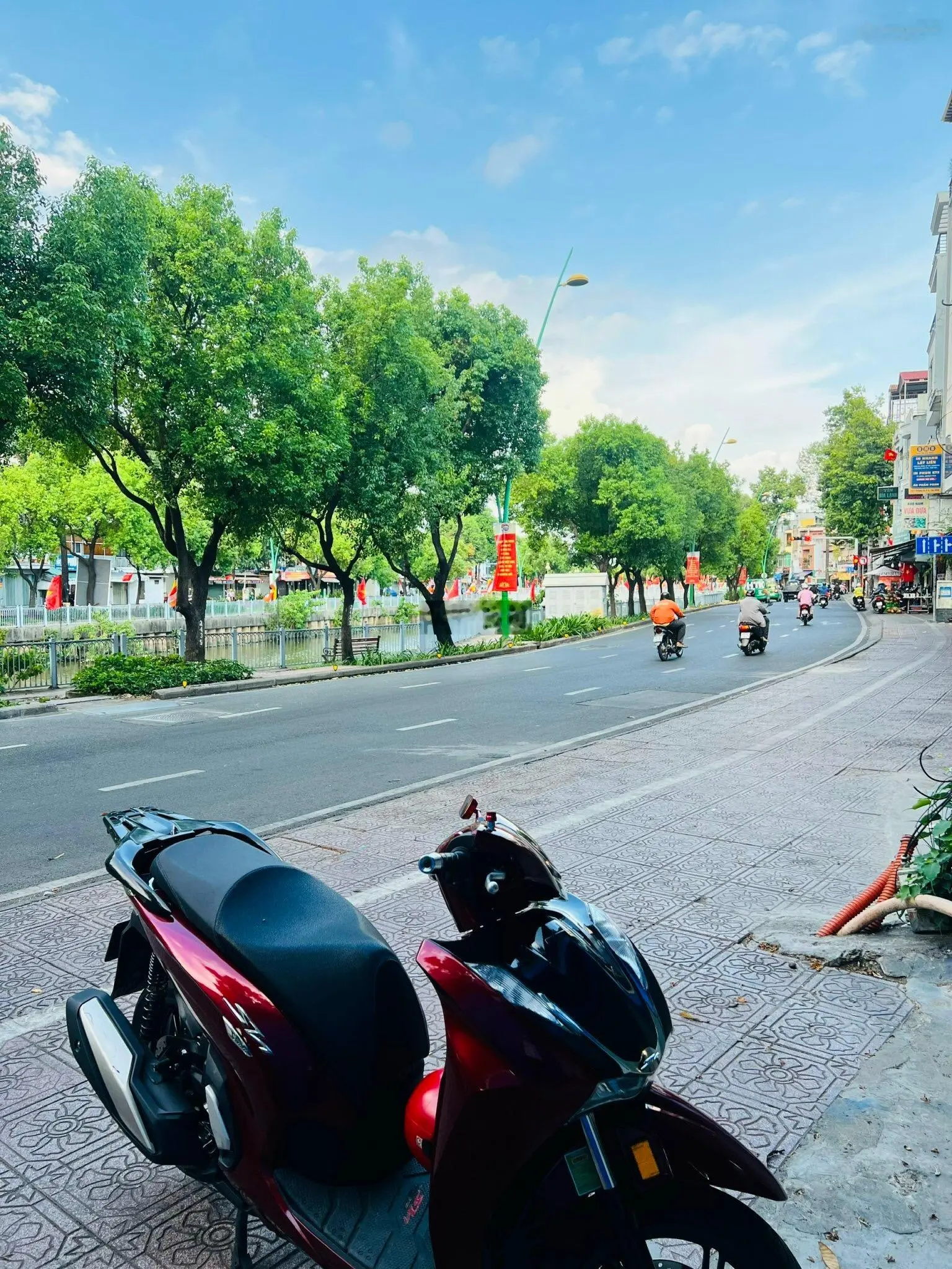 Bán nhà hai mặt tiền đường hoàng sa Tân Bình cúng đường sầm uất thuận tiện kinh doanh mọi ngành