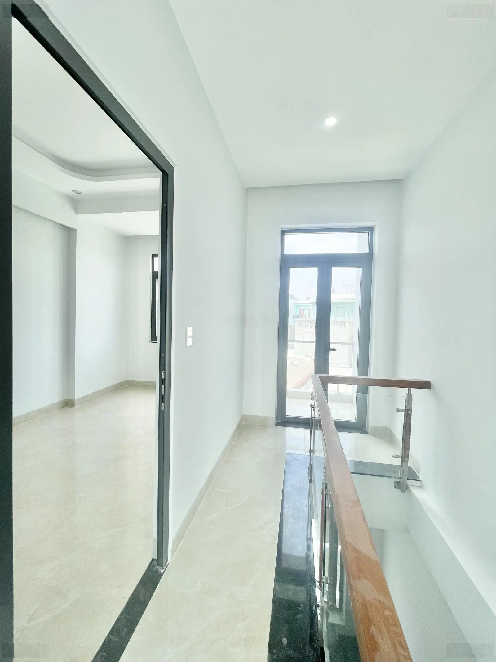 Cần bán nhà 2 lầu mới hoàn thiện gần ngã tư mồi DT67M giá 3,4 tỷ