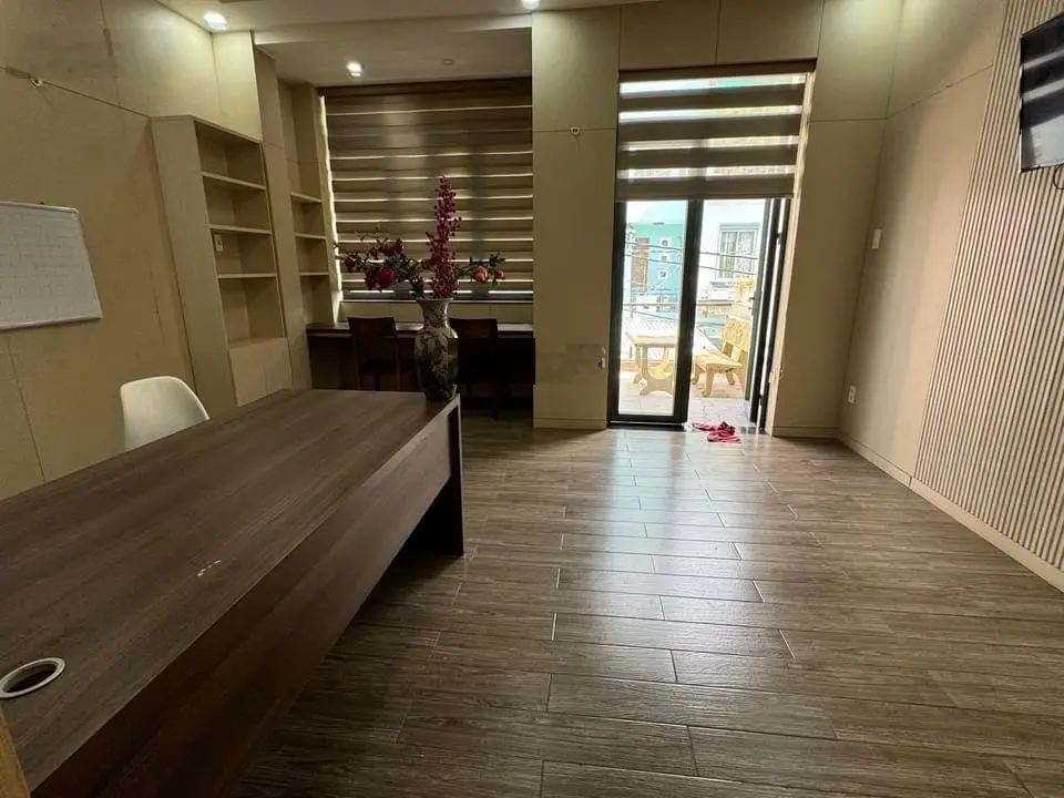 Bán nhà ở mặt tiền đường Cách Mạng Tháng 8, phường 7, Tân Bình, giá 3 tỷ 800 triệu