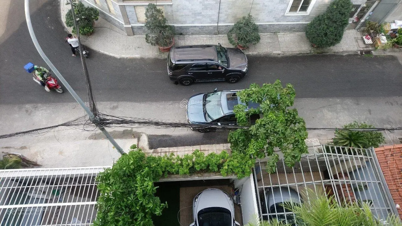 Bán nhà riêng tại đường Nguyễn Gia Trí, giá cực chất 13,5 tỷ vnd, 64 m2