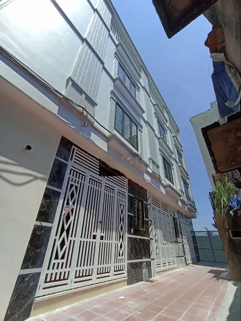 Hiếm. 1 căn 30m2, 2ty6, oto lùi cửa, ra Lê Trong Tấn+Tố Hữu 10 phút