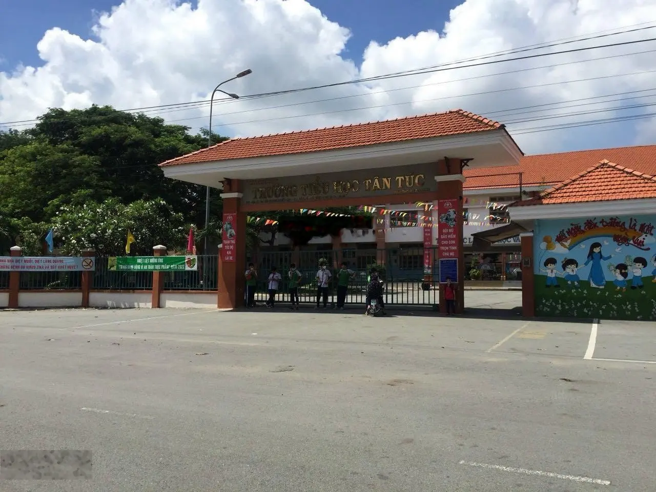 Bán đất nền đường Nguyễn Hữu Trí Tân Túc. Nằm giữa khu trung tâm hành chính huyện Bình Chánh SHR