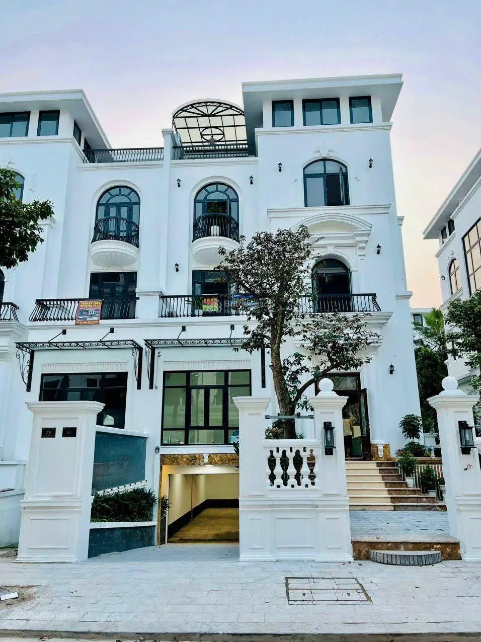 Độc Quyền quỹ căn CẬP NHẬT liên tục LK BT Louis City Hoàng Mai 100m 5 tầng thang máy - Đầu tư 22 tỷ
