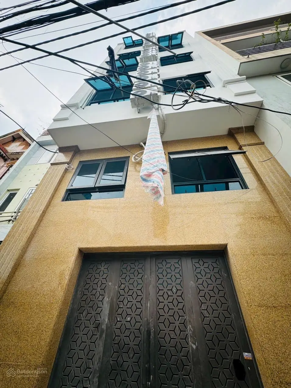 Tòa căn hộ dịch vụ Trịnh Văn Bô, trung tâm quận Nam Từ Liêm 23P kk dòng tiền 1tỷ/năm, 20m Ô tÔ