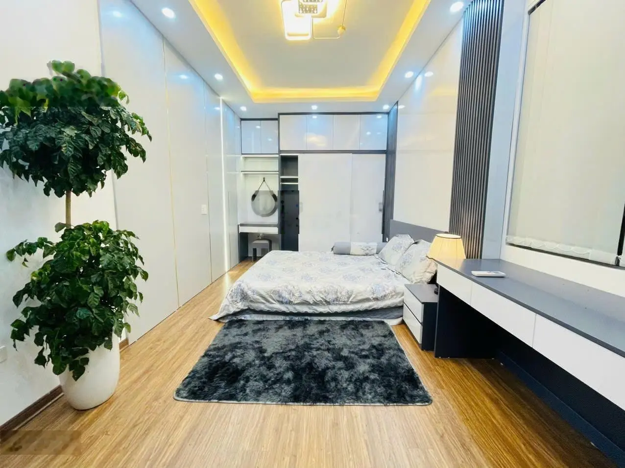 Bán nhà xây mới 5 tầng chỉ hơn 4 tỷ Phú Diễn