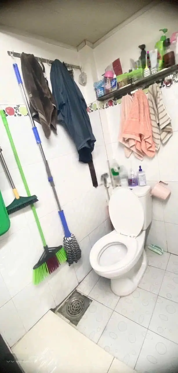 (2,95 TỶ TL) Nhà 1 Sẹc Hòa Hảo, 2 Lầu, Sát Mặt Tiền, Hẻm đẹp..!