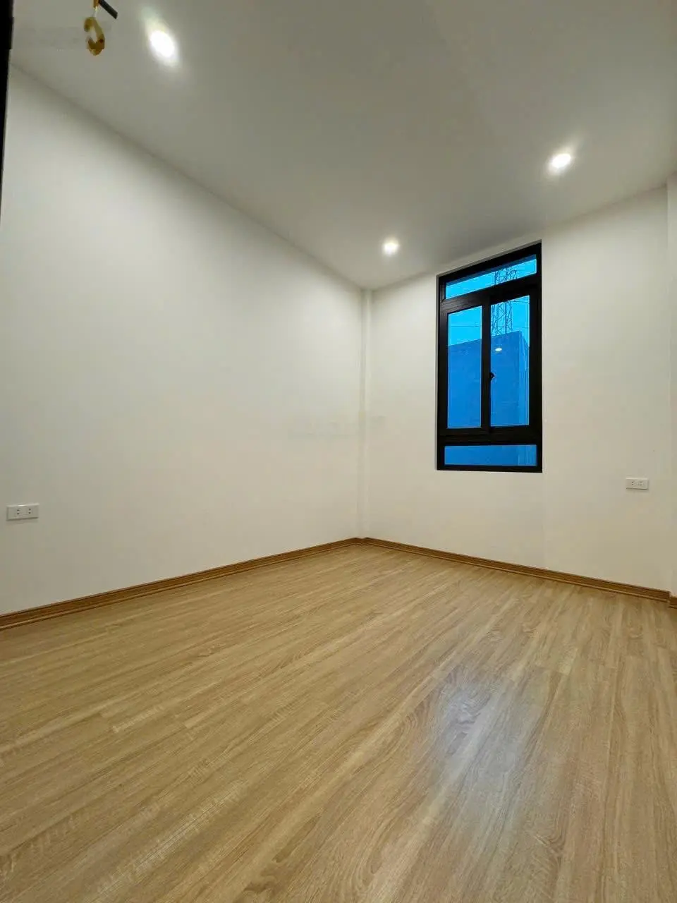 Nhà mới ngõ Ô tô quận Hai Bà Trưng chỉ 200tr/m2