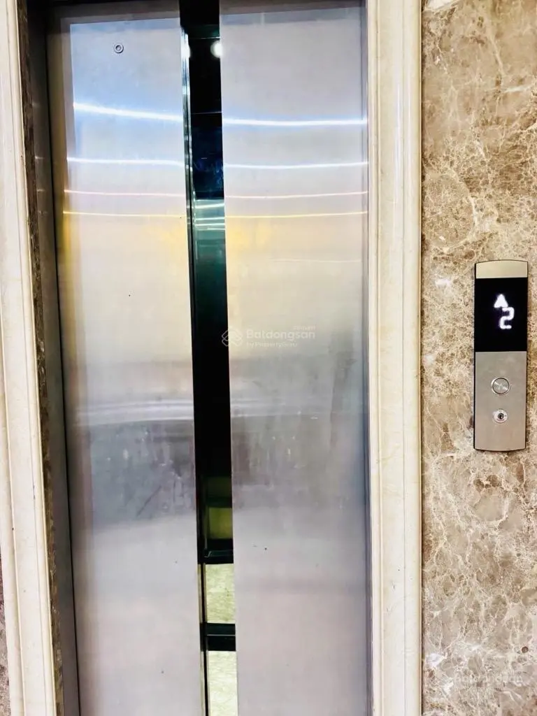 Cần bán gấp nhà đẹp phố ngọc hà 60m thang máy chỉ 14,2 tỷ diện tích: 60m mặt tiền:4,6