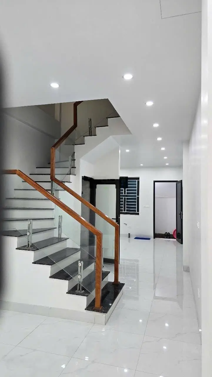 Bán nhà 5 tầng mới xây diện tích 53m2 khu phố tứ liên, tây hồ, hà nội :0981222026