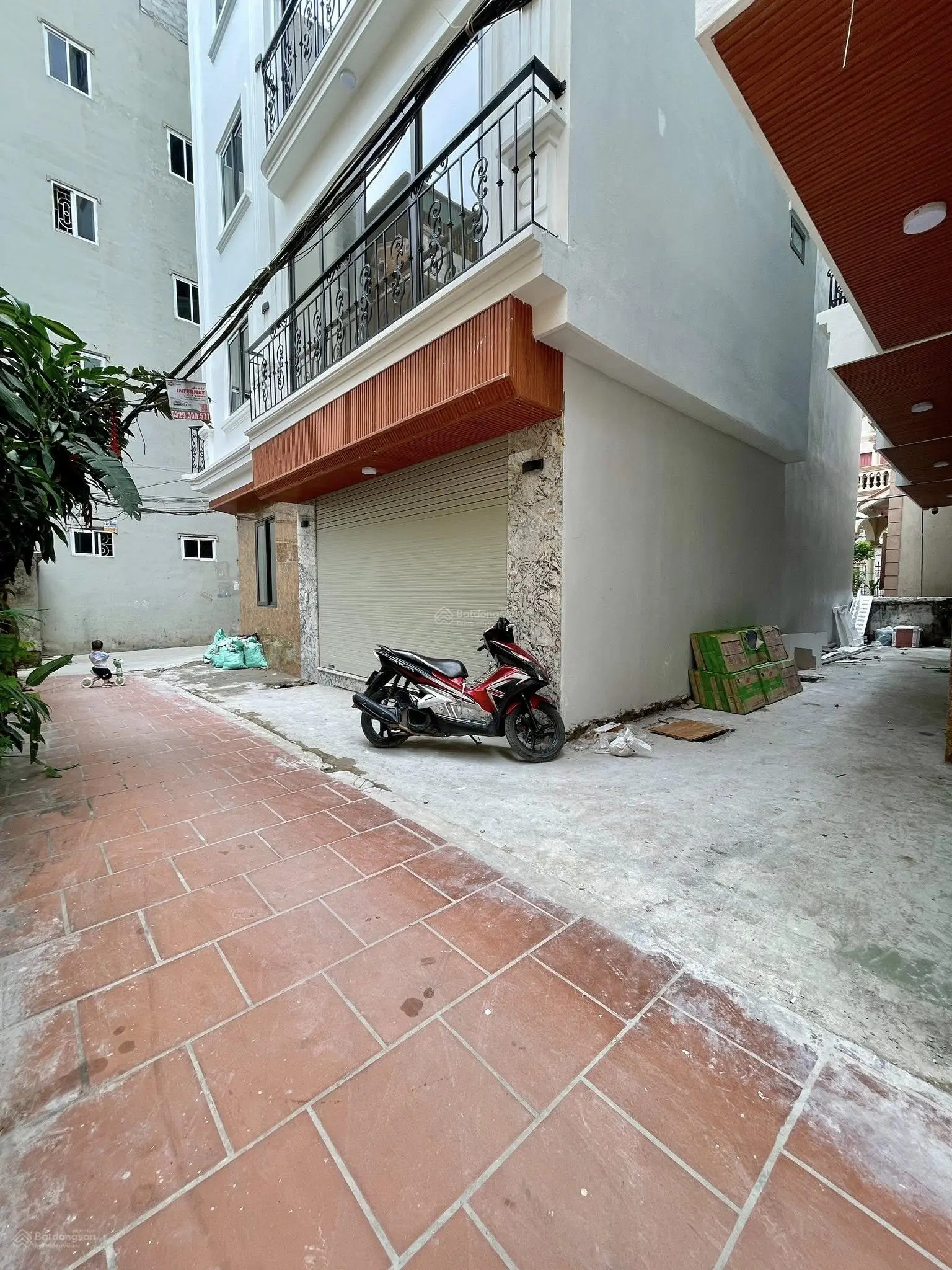 8,35 tỷ - 31m2 - 6 tầng thang máy - ngõ to đùng - full nội thất - 15m ô tô - Định Công - Hoàng Mai