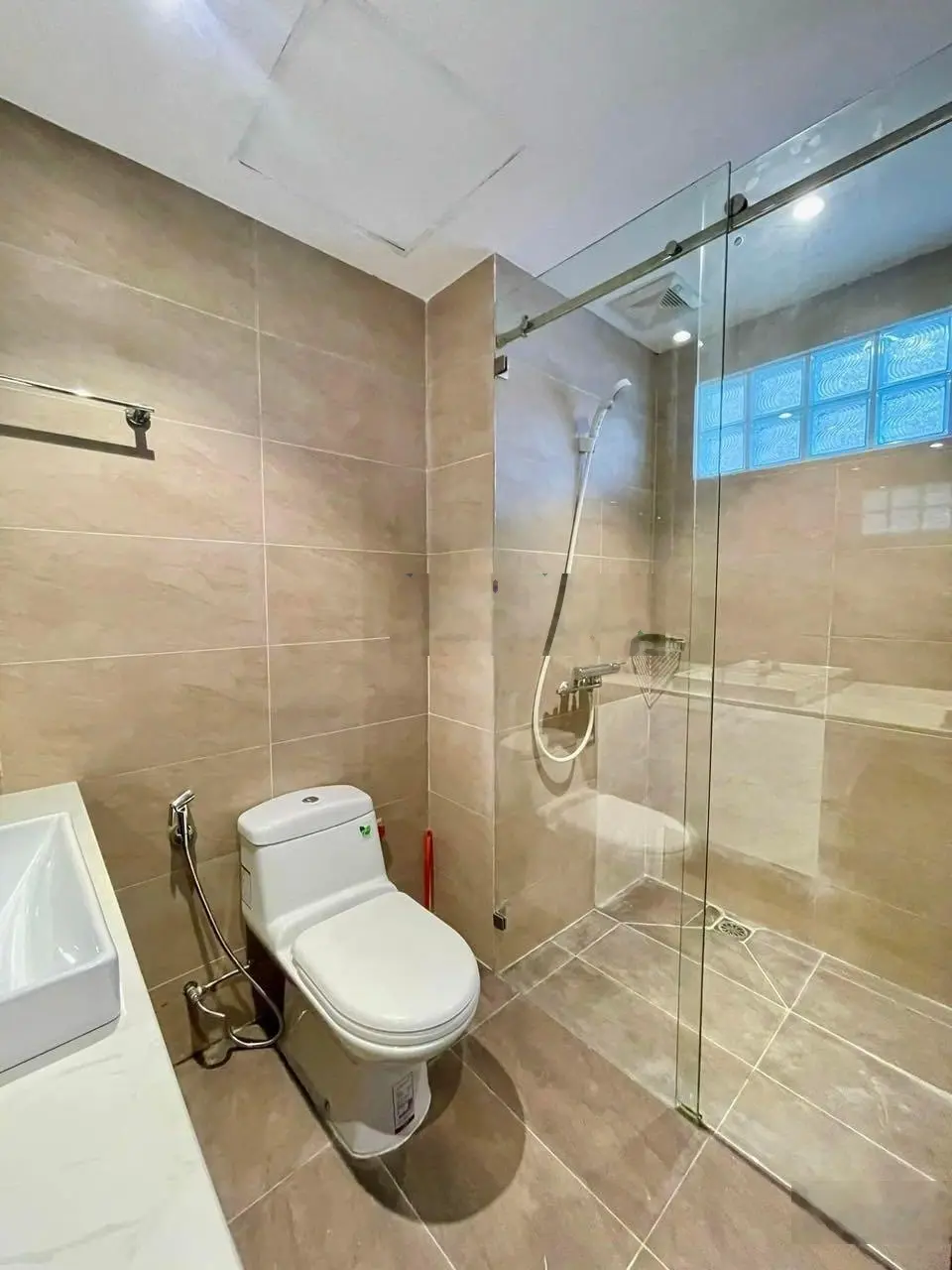 Có 102! Phân lô Nguyễn Khang, 10m ra phố ô tô tránh, văn phòng, ở sướng, 55m2*5 tầng*mặt tiền 5m