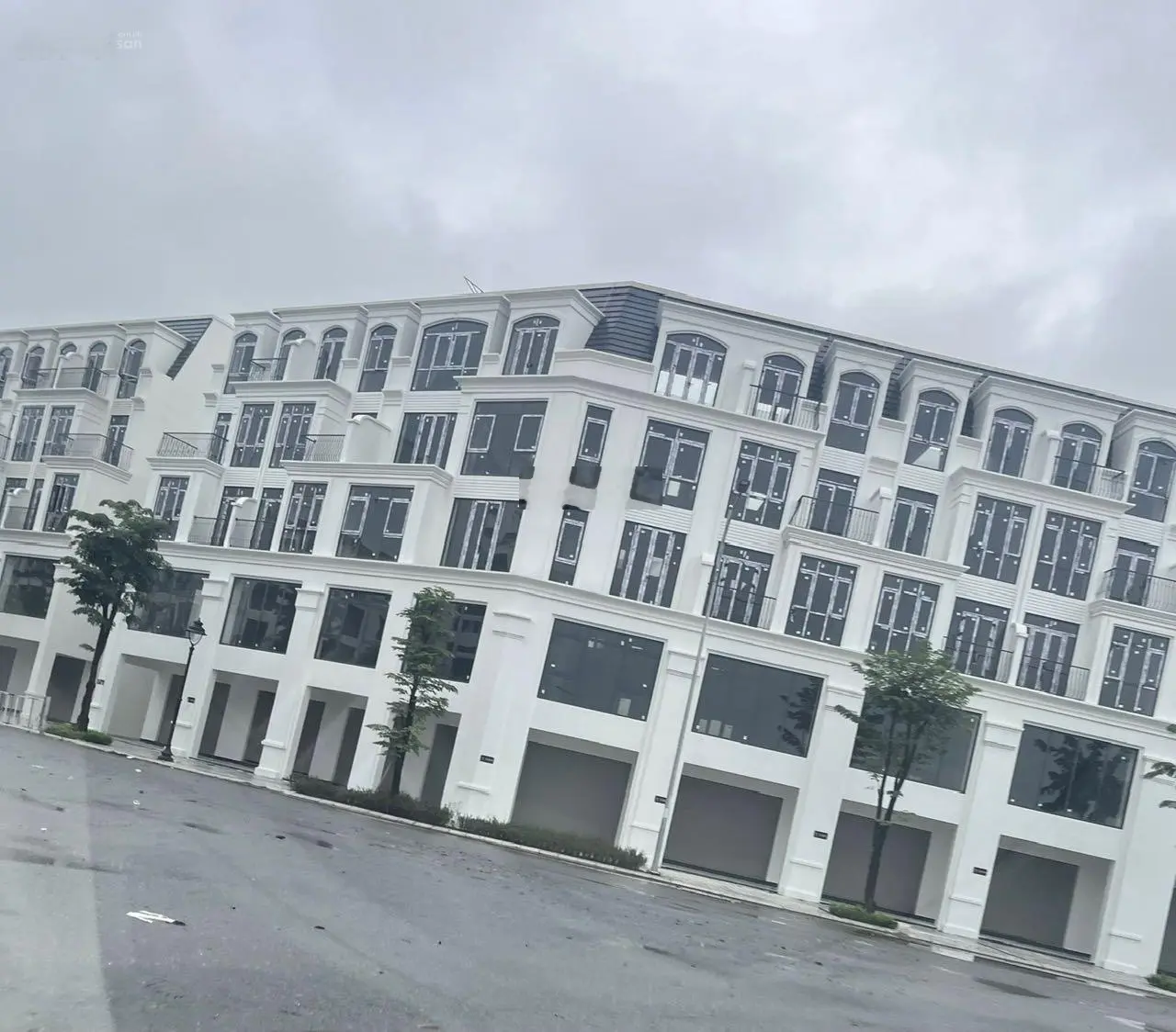 Chính chủ bán Lô góc đường 33m sát hồ, view công viên Hinode Royal Park Kim Chung Di Trạch gấp T8