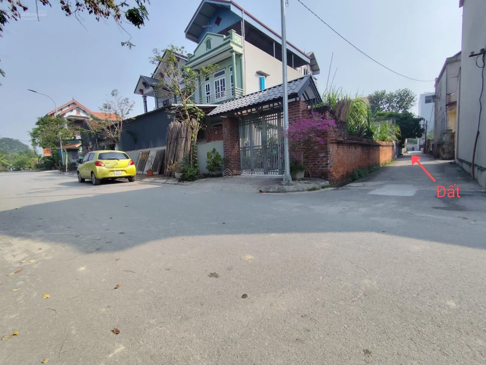 Bán 74m2 đất Nguyên Khê đường ôtô đỗ cửa, cách 50m ra đường nhựa