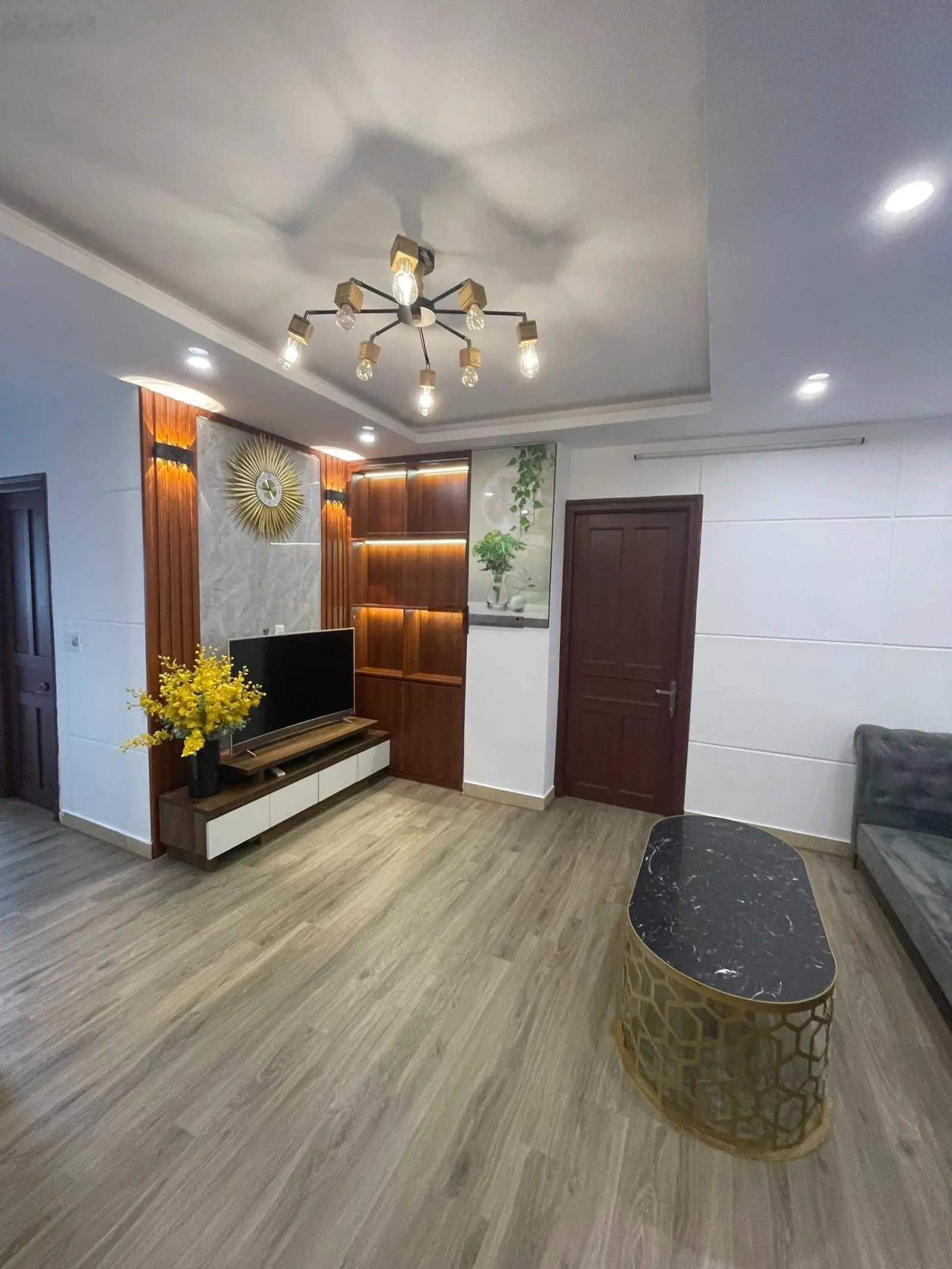 Có lốt ô tô, có hỗ trợ cho vay trả góp. Chung cư Kim Trường Thi, LH: 0948 477 ***