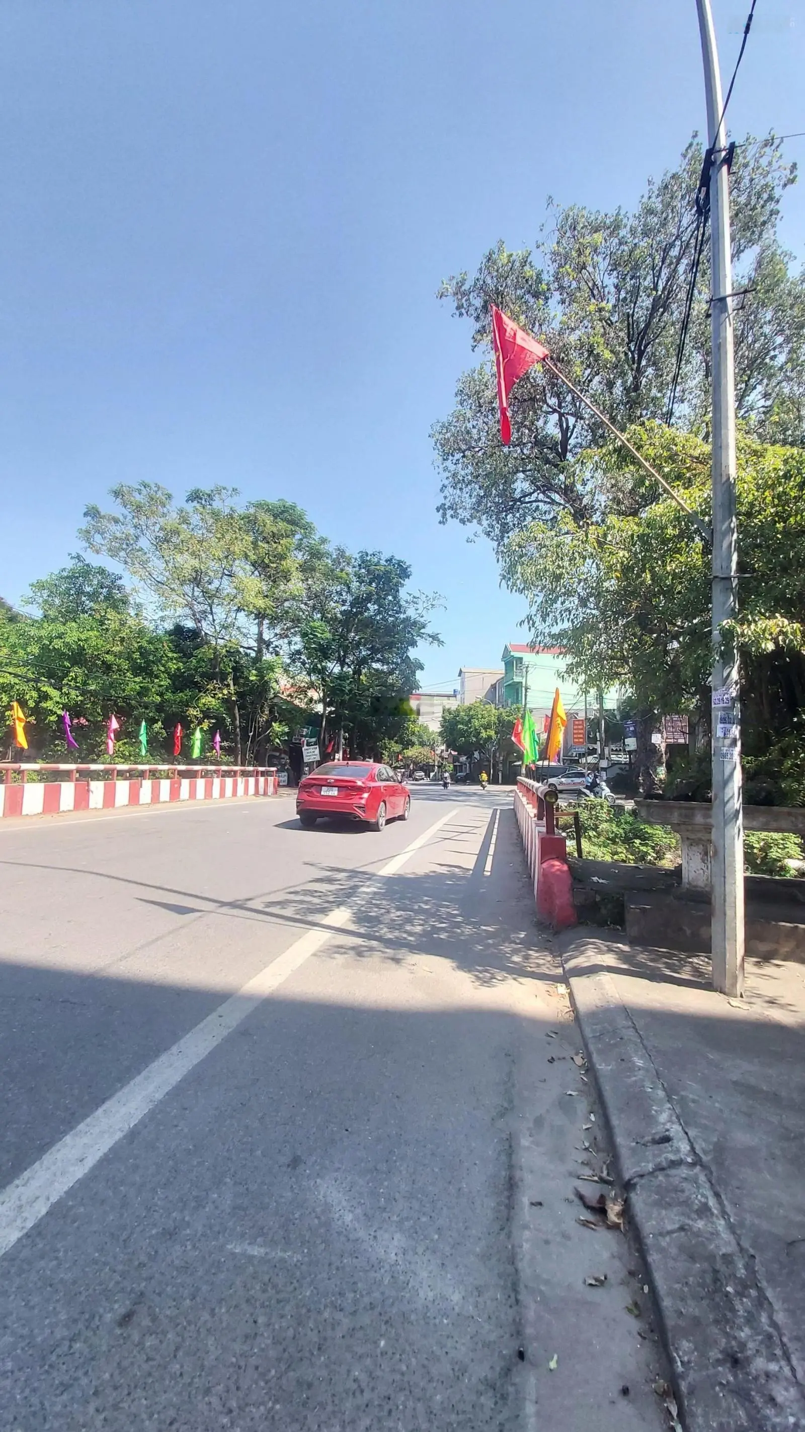 Nhà bán gấp - đất kinh doanh quốc lộ 23 - mặt tiền 5m - ngã 4 kết giao thông - đường 18m