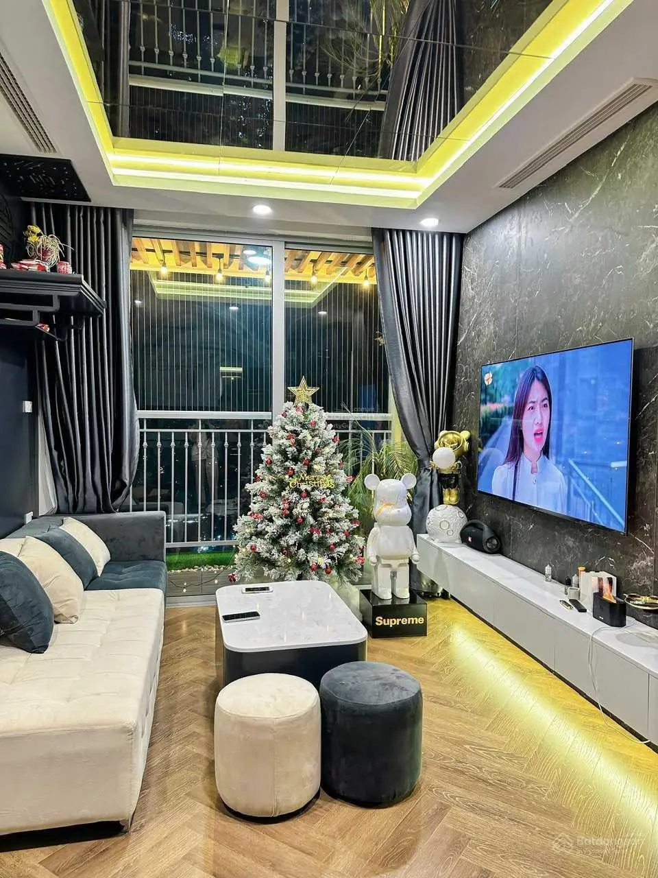 0333 191 *** chính chủ cần bán gấp CH 2N 2VS Vinhomes Gardenia view bể bơi, DT: 80m2 giá bán 5 tỷ 7