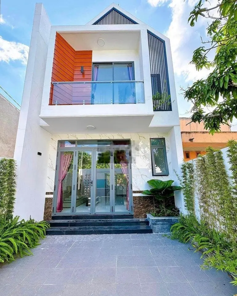 Chính Chủ Bán Nhà SHR Đất Thổ Cư 100% Gần Cây Xăng Đức Hưng