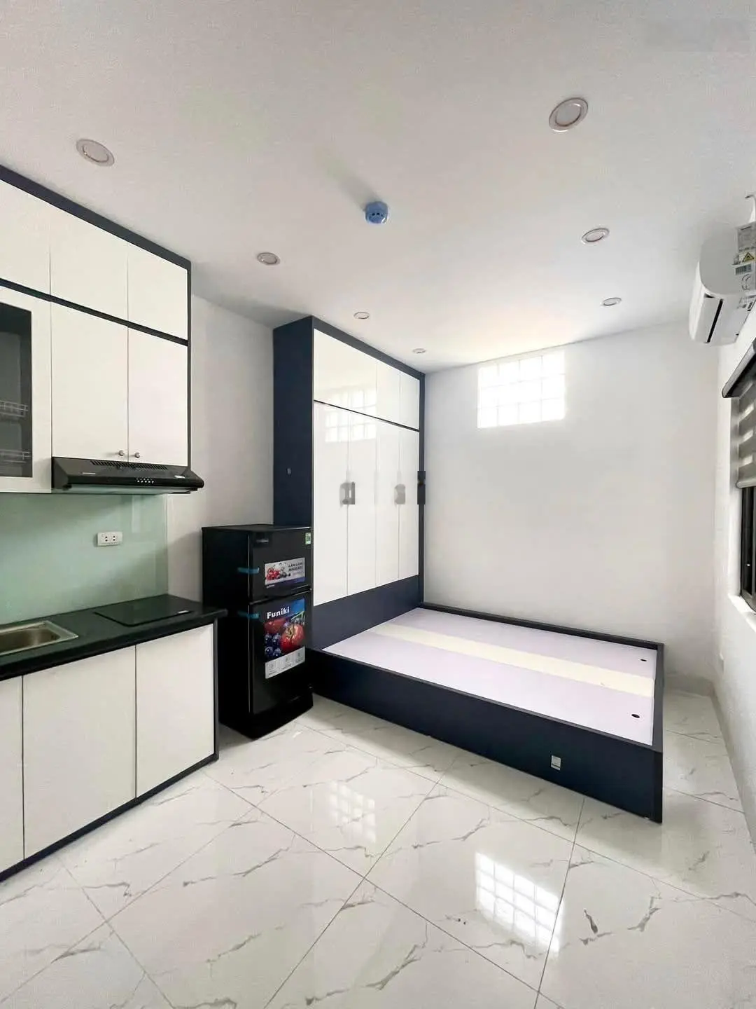 Bán tòa CCMN phố Hoàng Mai 68m2 * 6 tầng * 12 phòng full đồ. Doanh thu đạt 50tr/ tháng