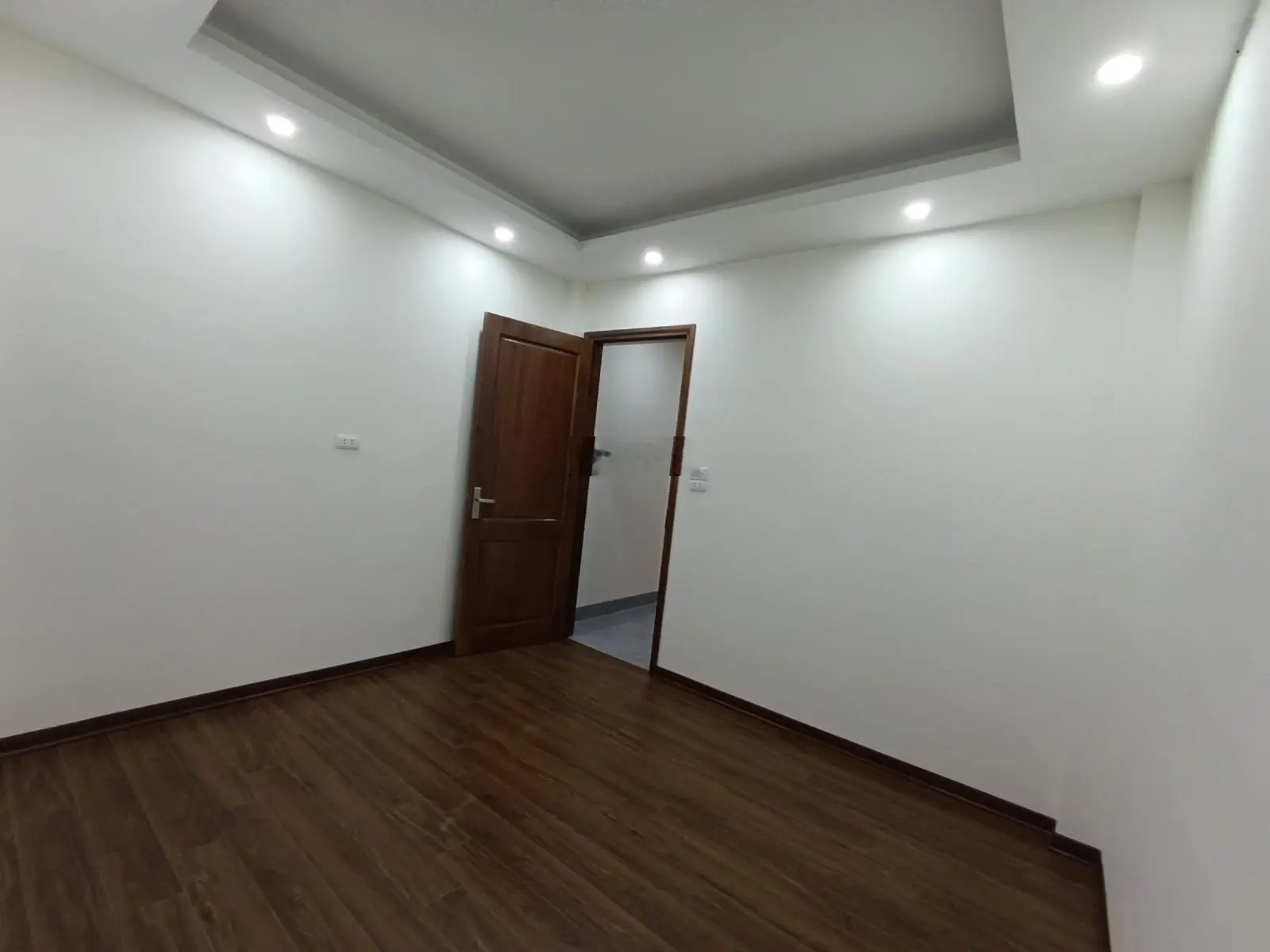 Ra hàng 3 căn nhà ngay sát vành đai4 hoài đức hn xung quanh trường chợ cực đẹp dt:43m hơn 3ty