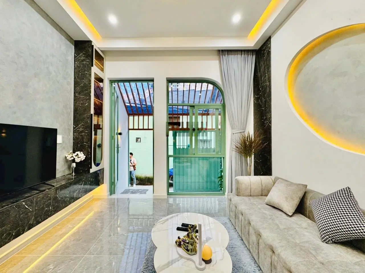 Nhà 4 tầng 46.4m2 đúc BTCT hẻm thông đường Đinh Bộ Lĩnh, P. 26, giá chỉ 6.95 tỷ