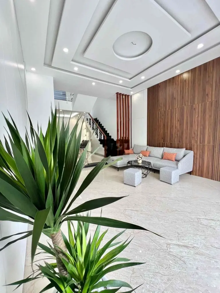 Nhà 3 tầng mới đẹp đường 7m5 BÙI THIỆN NGỘ