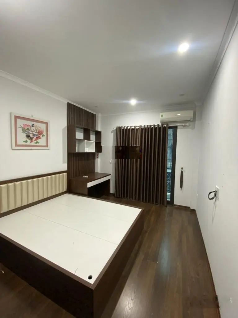 Siêu phẩm 5tầng trung tâm Phố Hoàng Như Tiếp giá cực sốc