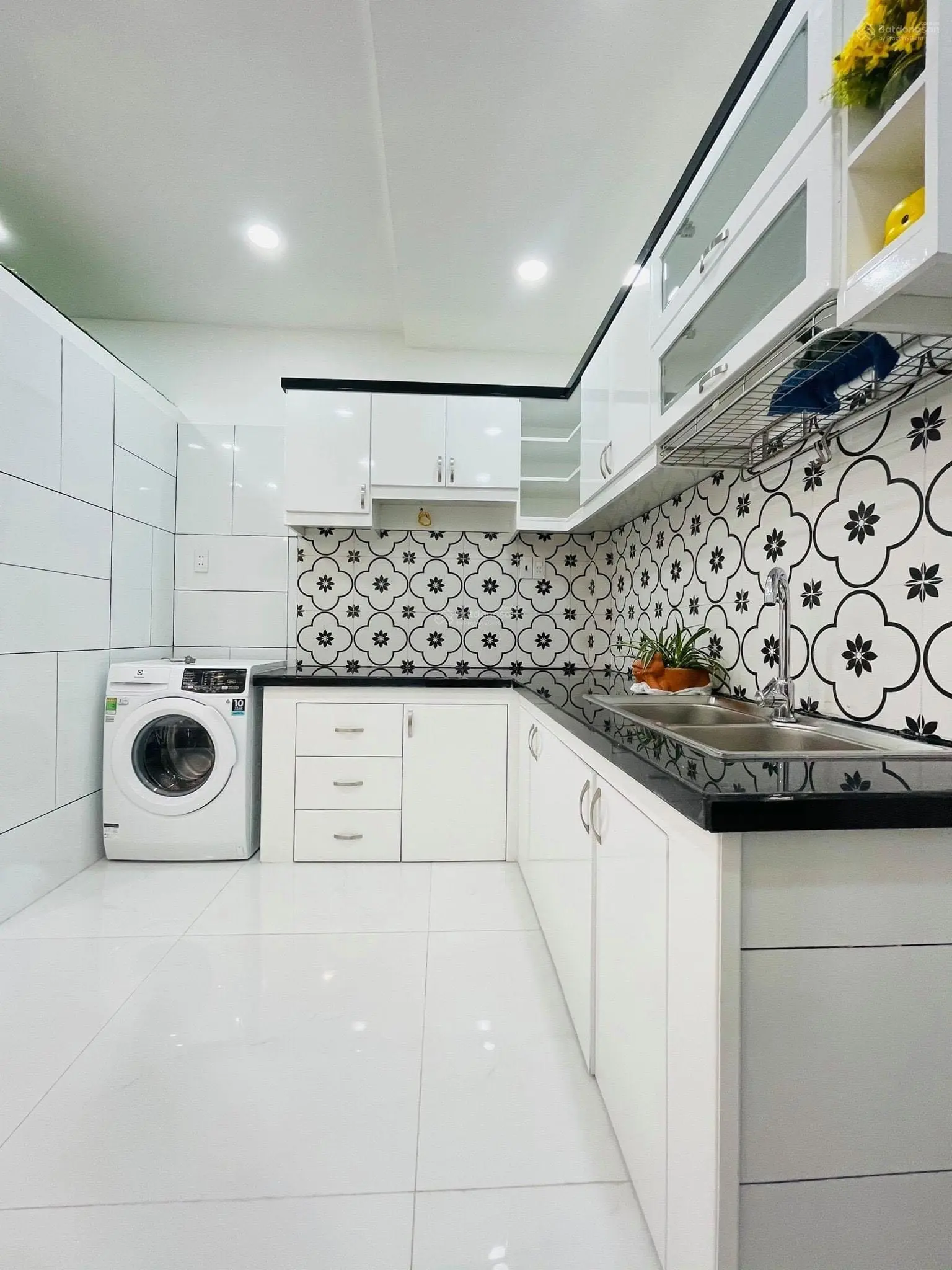 Nhà phố xinh đẹp đường Phan Văn Trị, Gò Vấp - Giá 2 tỷ 250 / 4m x 14m. Đang cho thuê 10 tr/tháng