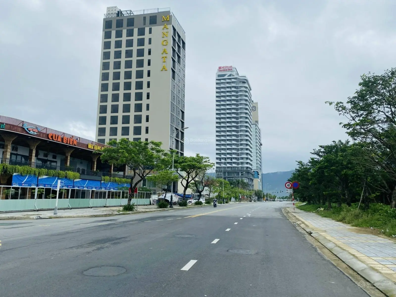 Bán lô góc 2MT đẹp 331.5m2 Vương Thừa Vũ - Lê Bôi - ngay sát bãi tắm Biển Mỹ Khê - đất xây cao tầng