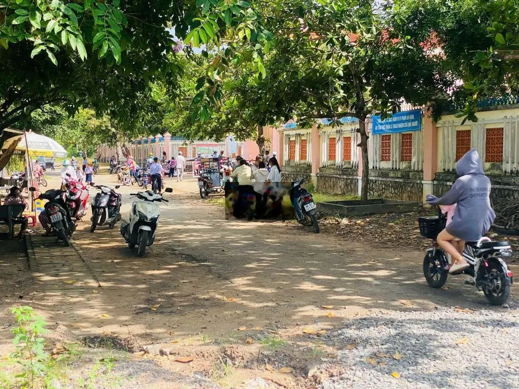 Bán nhà cạnh trường học Lộc An, biển Lộc An