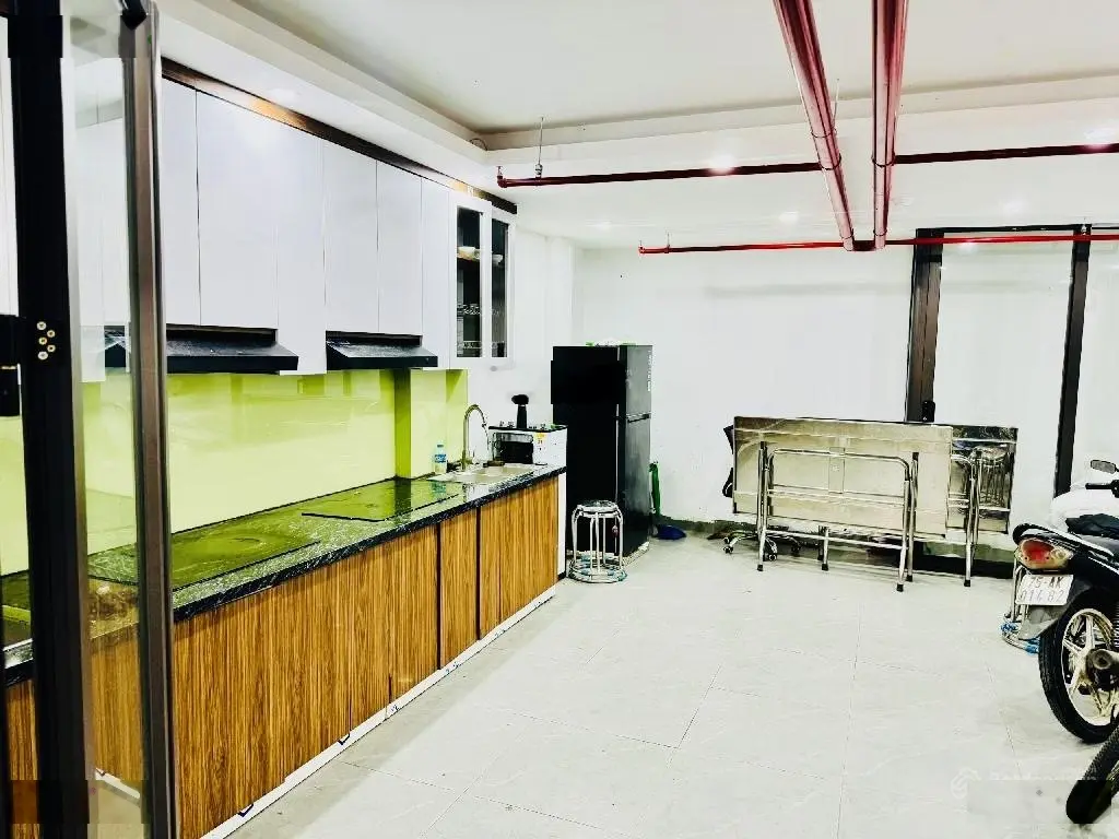 Bán CHCC 7 tầng Pháo Đài Láng, thang máy, PCCC, thang thoát hiểm, dòng tiền 70tr/tháng, 16.8 tỷ