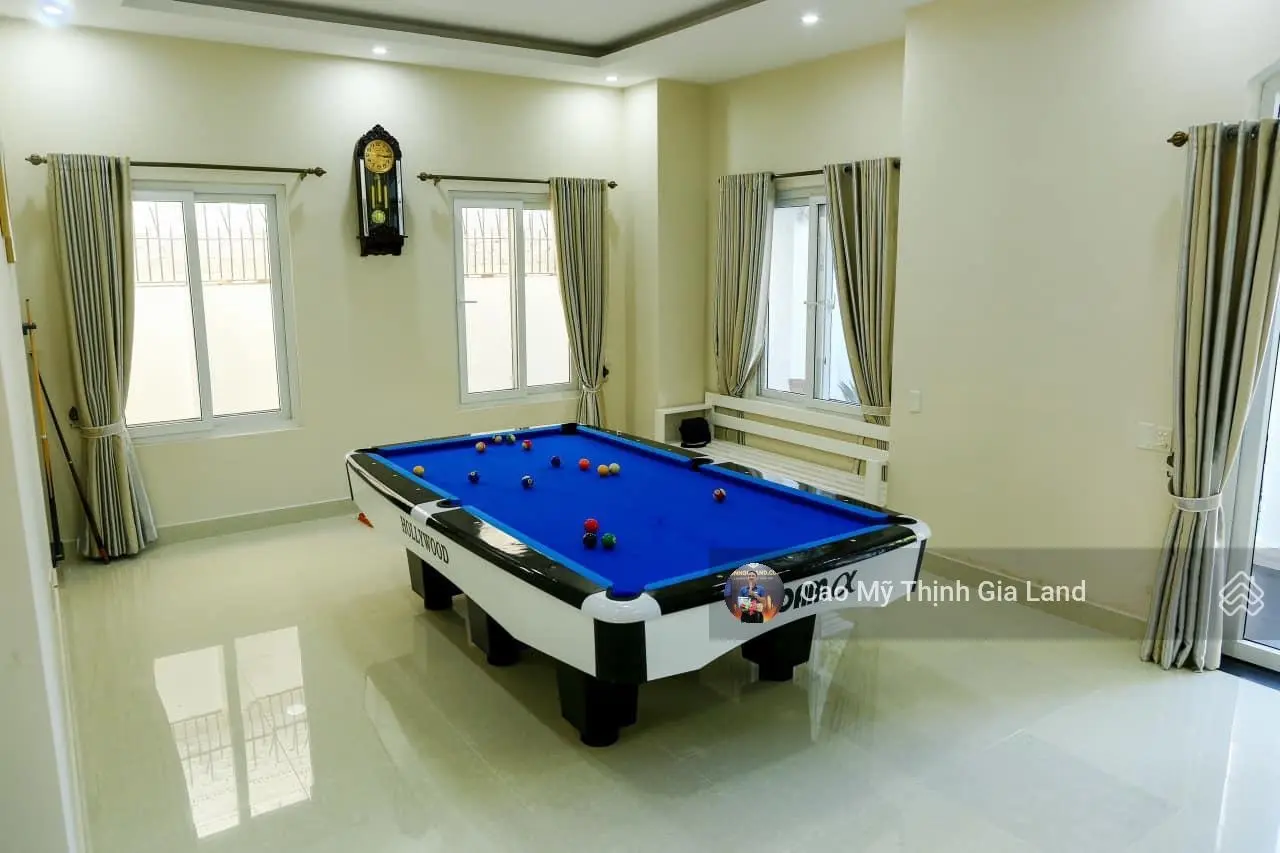 Bán biệt thự biển Bãi Sau, cách 400m, 258m2 ngang 14m, sở hữu lâu dài, 28.9 tỷ
