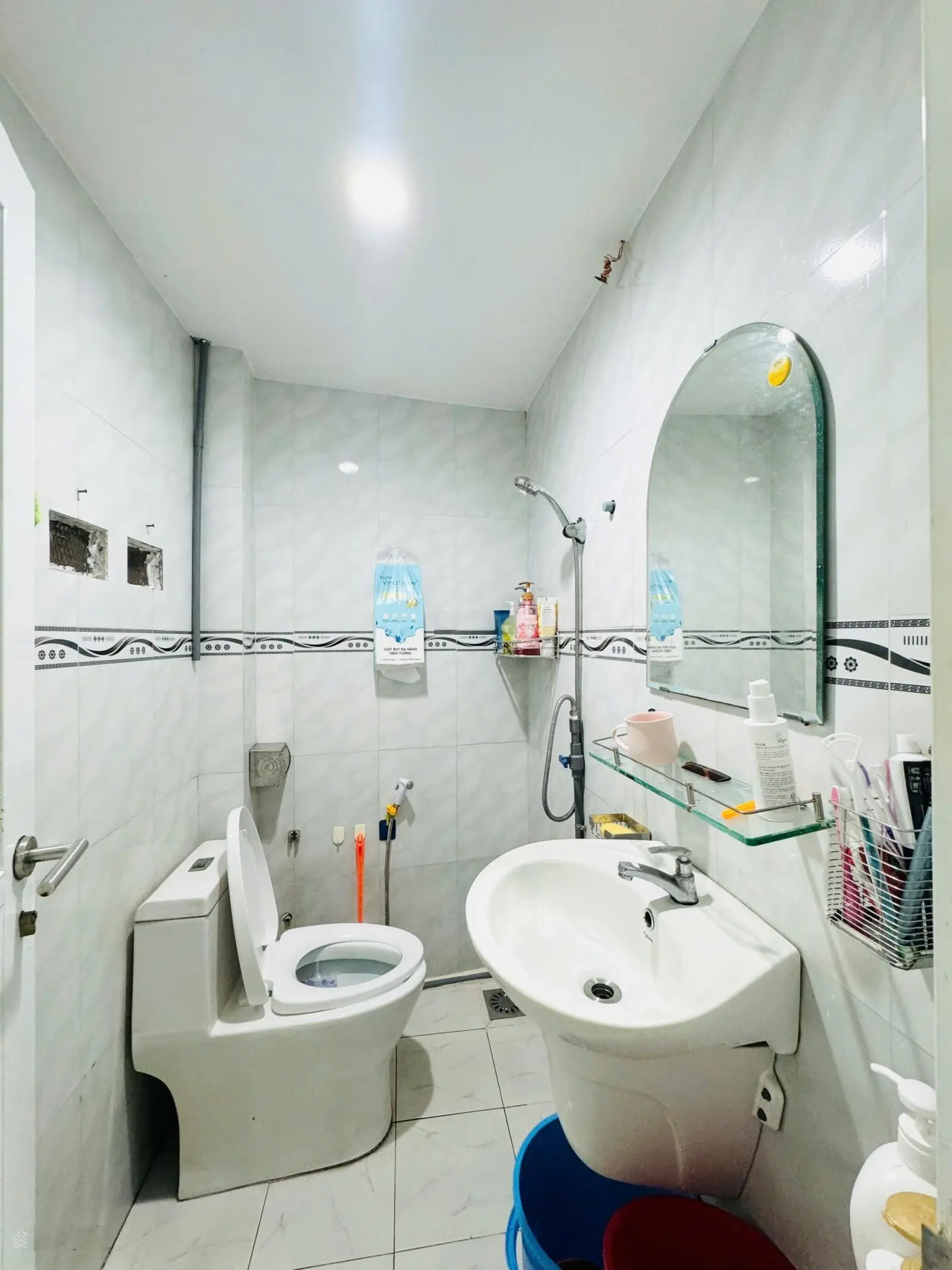 Bán nhà Lạc Long Quân 6 tầng ôtô đậu cửa kề bên chợ vải Tân Bình gần sân bay Tân Sơn Nhất 7,2 tỷ!