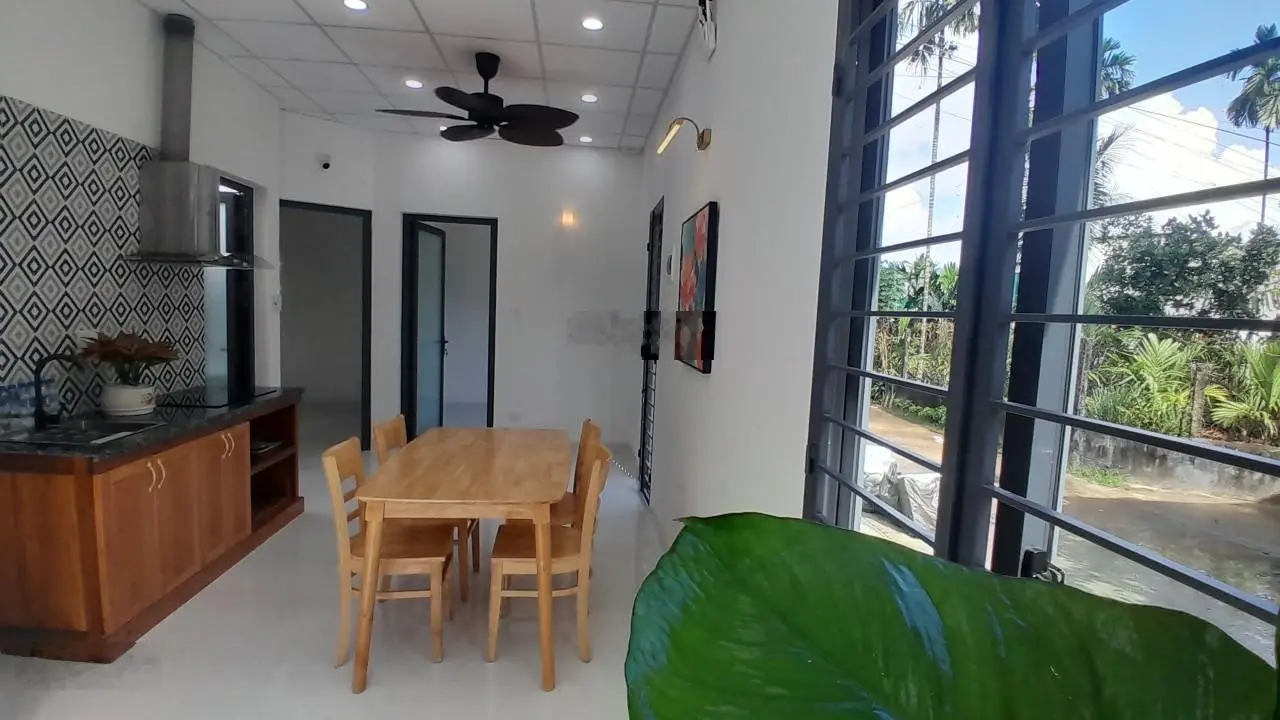 Bán nhà riêng tại đường hoàng hoa thám trung tâm tp quảng ngãi, giá 990 triệu vnd, đường oto.