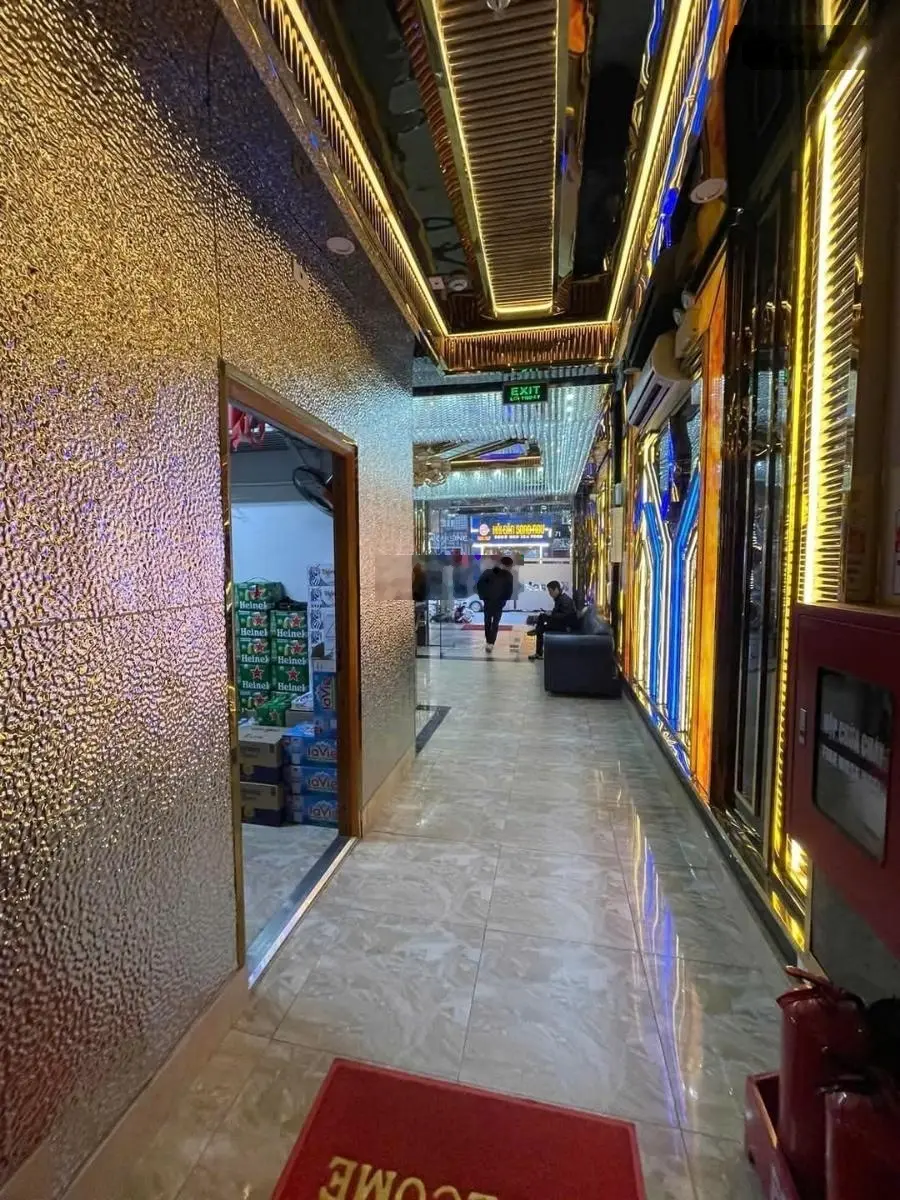 Bán Nhà mặt phố Trung Hòa, 85 tỷ, 132 m2, đẹp, nhiều tiện ích
