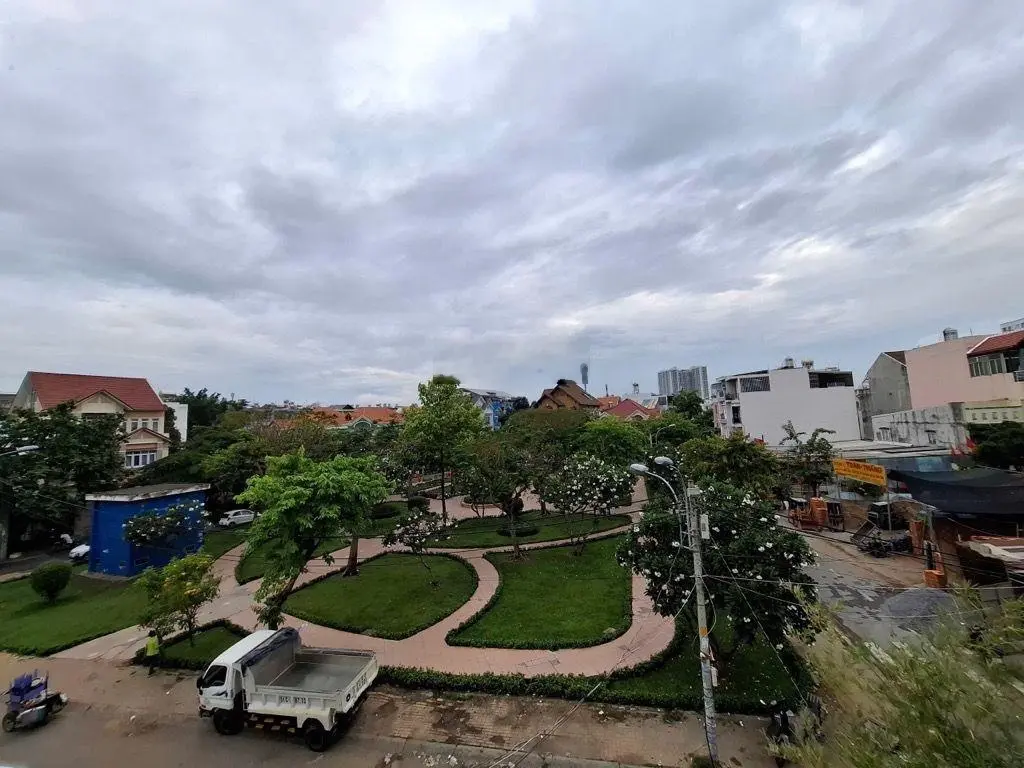Bán nhà MT Bông Sao, Q8, 102mv, 3 tầng BTCT, view công viên, đường XH 8m, nở hậu tài lộc, chỉ 16 tỷ