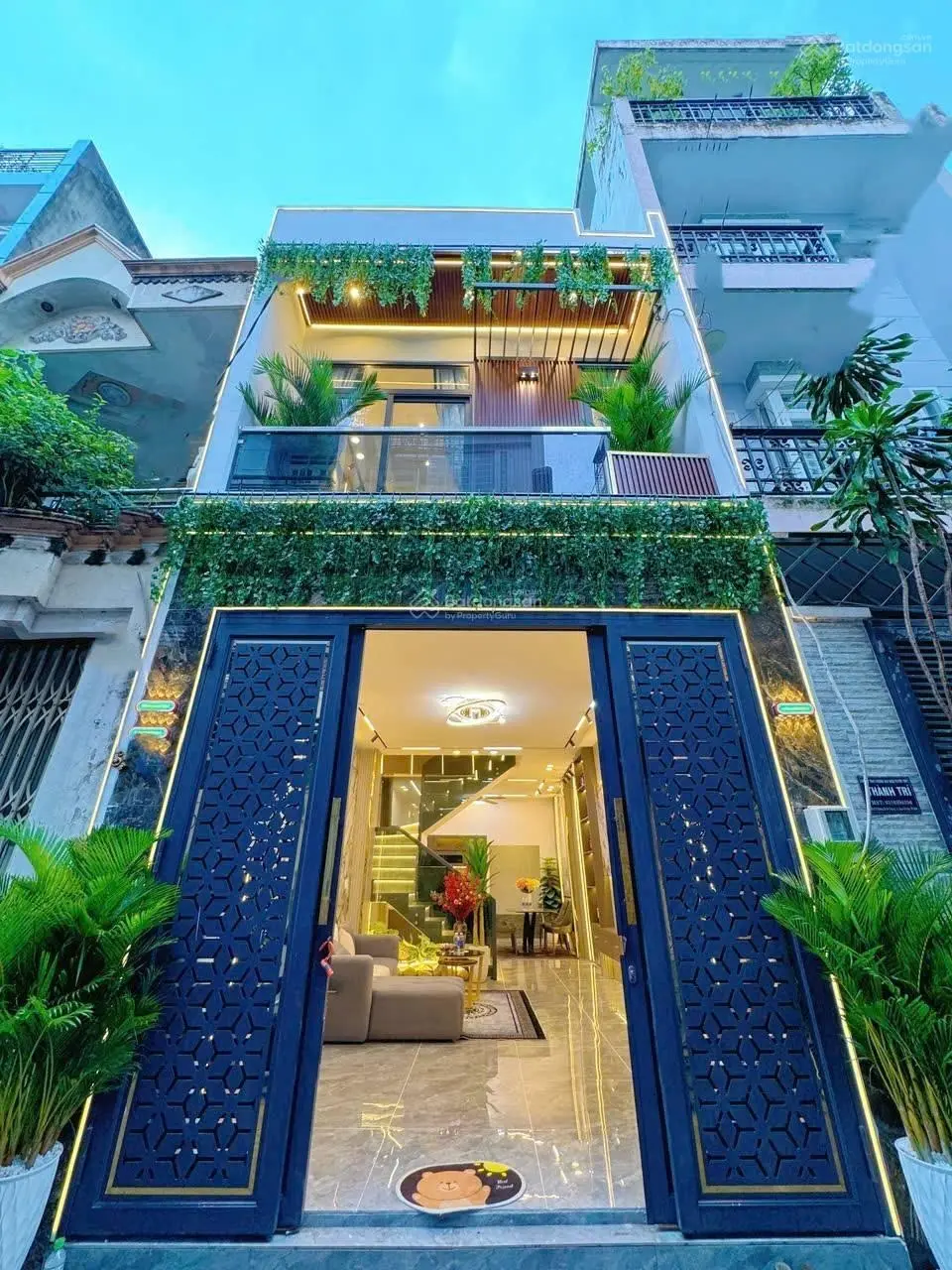 Nhà đẹp lung linh MT Phạm Thế Hiểm Quận 8, Giá 2 tỷ 515, tặng nội thất 100%, SHR