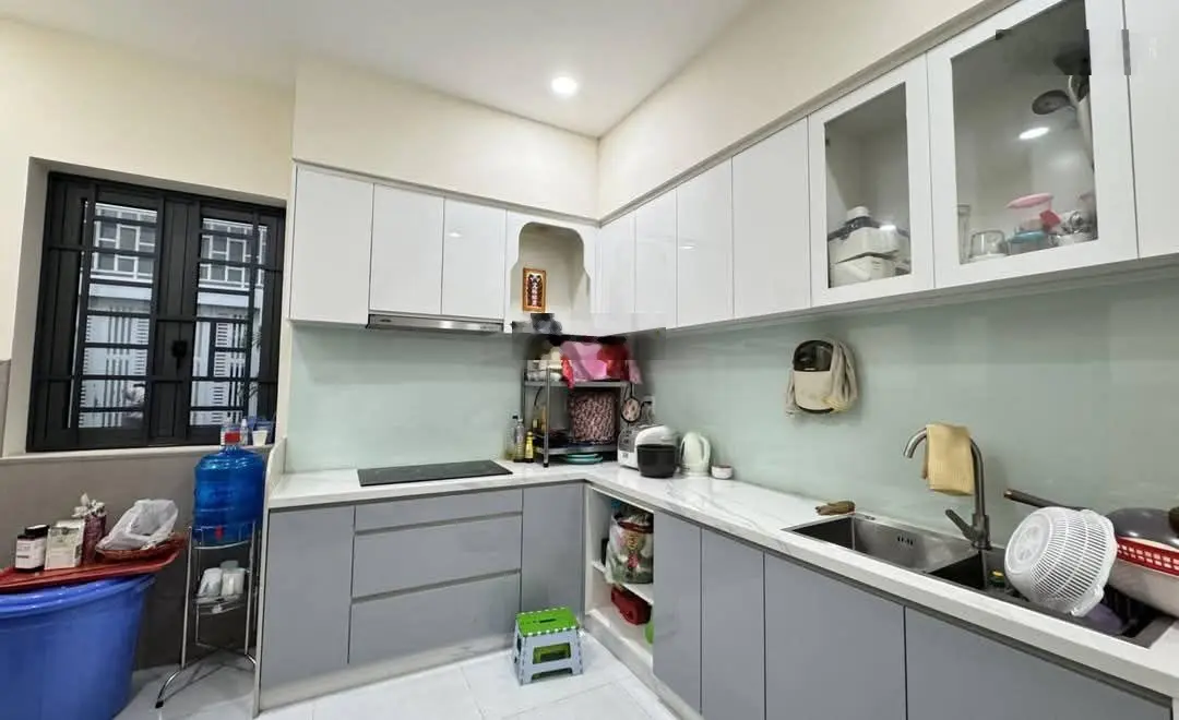 Bán nhà - 57m2 - sổ riêng hoàn công - HXH - tặng nội thất xịn sò - chỉ còn 5tỷ2