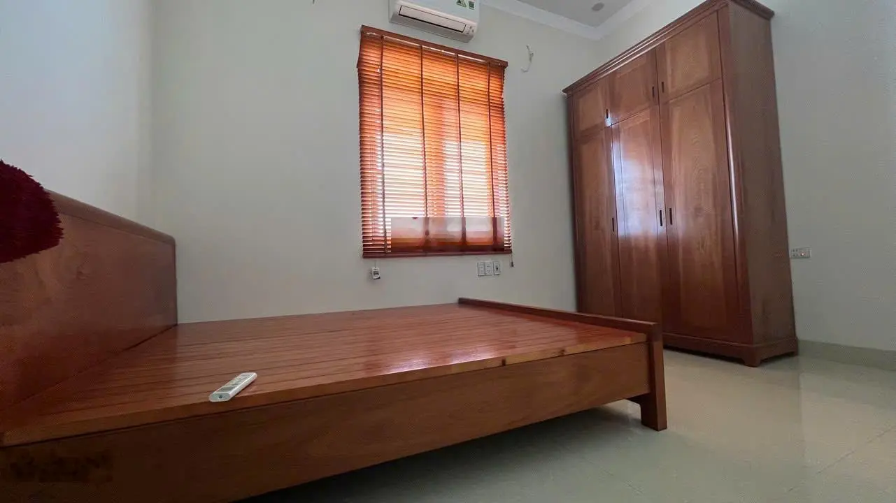 Bán biệt thự trung tâm hành chính huyện Vân Hồ DT 245m2, đường 23,5m, đầy đủ tiện nghi, giá 3,2 tỷ