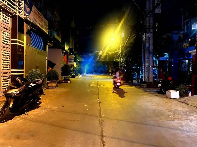 Bán nhà riêng Thoại Ngọc Hầu 11,7 tỷ, 4 x 18m, 4 tầng, tại Tân Phú, HXT, dân cư tri thức