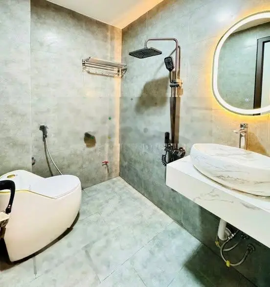 Mặt ngõ Giang Văn Minh - DT 34m2-5 tầng-MT 5m - 5,5 tỷ - khu vực hiếm nhà bán - mặt ngõ kinh doanh
