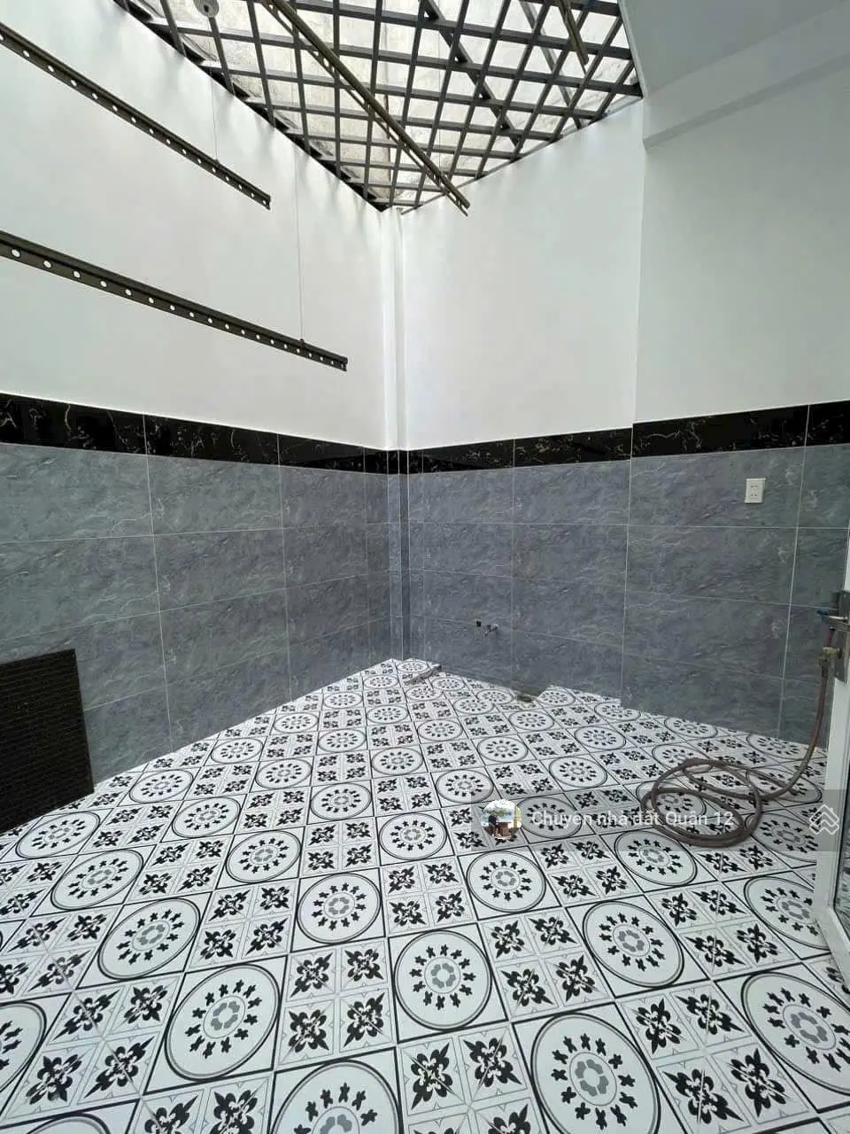 Nhà phố 4m x 25m. 3 tầng Mặt tiền Đường Hiệp Thành 26