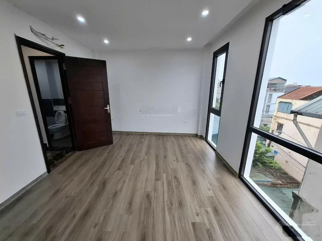 BÁN NHÀ Cổ Linh, Thạch Bàn 70m2 x 5 tầng Ô TÔ VÀO NHÀ - Giá chỉ hơn 6 tỷ Nhà xây mới 5 tầng, 6 ng