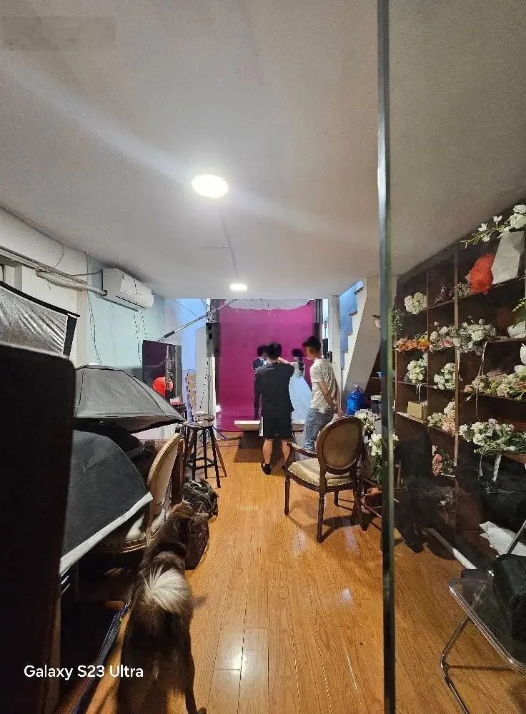 Mặt phố Phan Văn Trị ,diện tích 46,3m. Nhà 5 tầng ,mặt tiền 3,8m. Giá chỉ 23 tỷ ,mua nhanh còn kịp