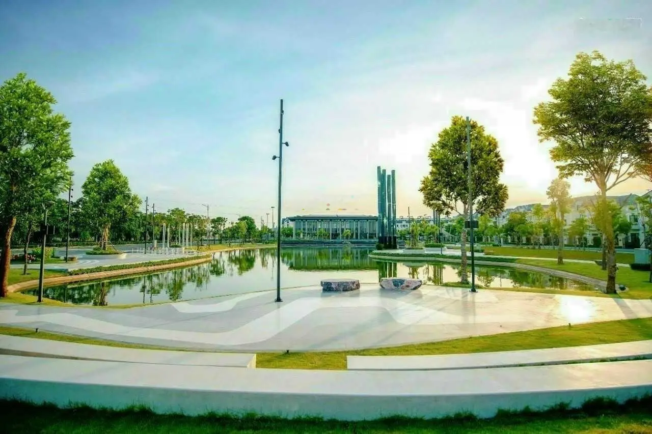 Bán biệt thự an lạc hướng đông nam, view hồ. lh: 0986 099 ***