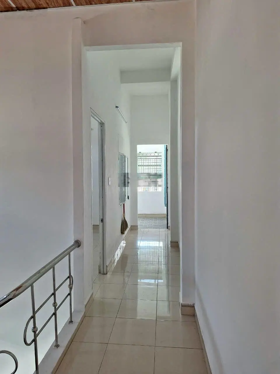 Bán nhà 2 tầng MT Hòa Minh mới sạch đẹp gần biển giá hợp lý