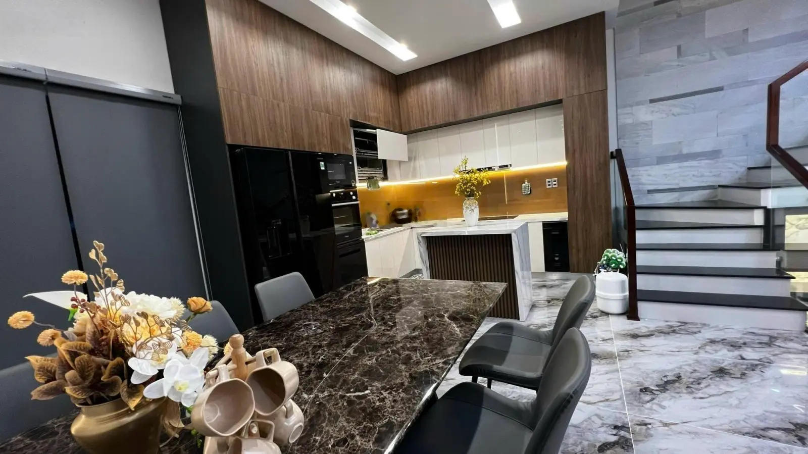 Bán nhà đẹp siêu vip gần biển mặt tiền Khuê Mỹ Đông, Ngũ Hành Sơn, Đà Nẵng
