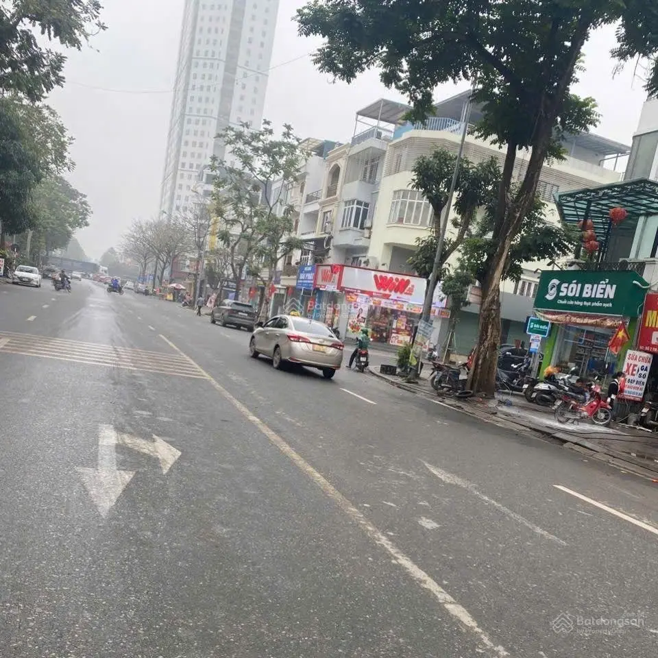 Liền kề 17.75 tỷ, DT 69.8m2, MT 4.5m, 5 tầng, 5 ngủ, Đường kinh doanh 17m, KĐT Văn Phú, Hà Đông
