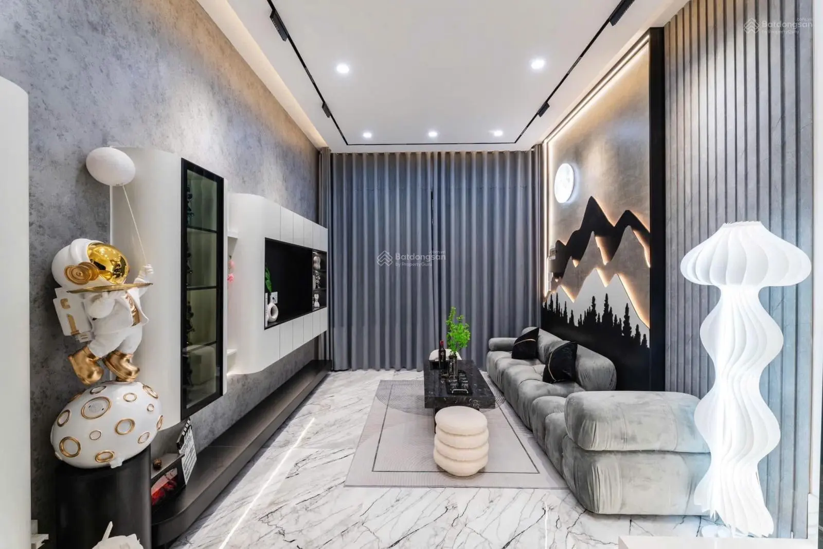 Bán nhà 1 trệt 1 lầu ở Nhà Bè đang cho thuê 8 triệu/tháng DT 60m2 SHR